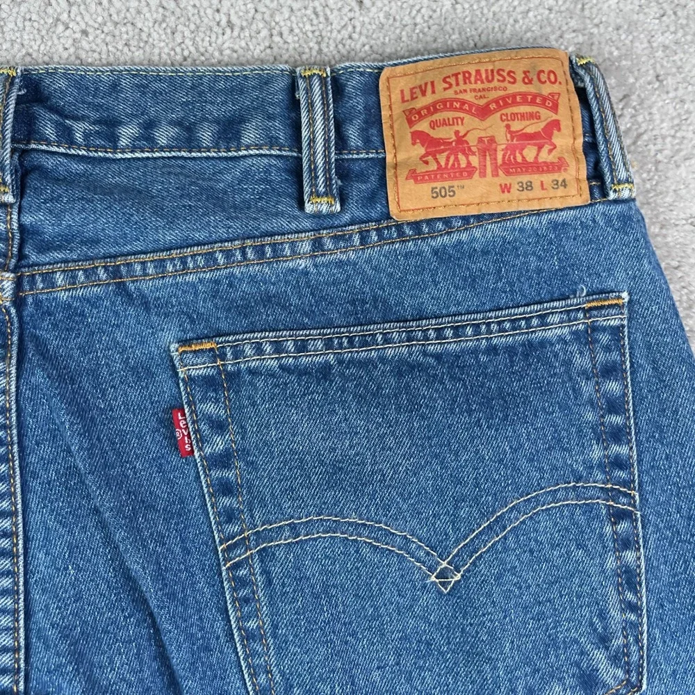 Levis Jeans Mens 38x34 Blue 505 Regular Fit Straight Leg Cotton Denim Classic